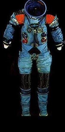 A5-L Apollo Prototype spacesuit photograph